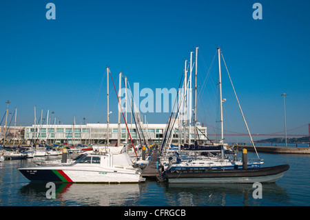 Doca de naissance Sucesso harbour district Belem Lisbonne Portugal Europe Banque D'Images