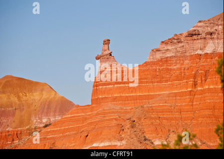 USA, Texas, enclave, Palo Duro Canyon, faux Phare et les formations géologiques vu de sentier du phare de stationnement Banque D'Images