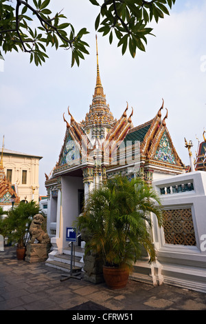 Le Dusit Maha Prasat trône hall, Grand Palais à Bangkok, Thaïlande Banque D'Images