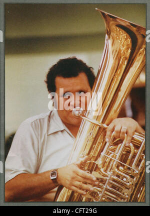 Déc 05, 2006 ; Los Angeles, CA, USA ; photographié le 3 décembre , copier la photo de Thomas "Tommy" Johnson du programme à Thomas "Tommy" Johnson Memorial Concert à Bovard Auditorium, Université de Californie du Sud . Un joueur de tuba et un membre estimé de la faculté de l'USC pour près de Banque D'Images