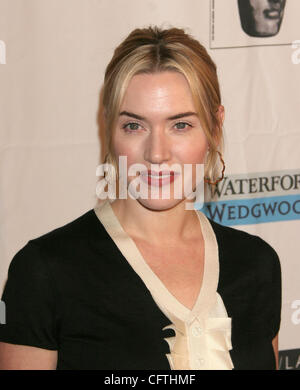 Jan 14, 2007 ; Hollywood, Californie, USA ; l'actrice Kate Winslet au Bafta/la saison des prix du Tea Party qui a eu lieu à l'hôtel des 4 saisons. Crédit obligatoire : Photo par Paul Fenton/ZUMA Press. (©) Copyright 2007 by Paul Fenton Banque D'Images