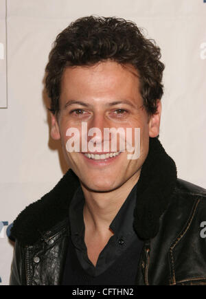 Jan 14, 2007 ; Hollywood, Californie, USA ; acteur IOAN GRUFFUDD au Bafta/la saison des prix du Tea Party qui a eu lieu à l'hôtel des 4 saisons. Crédit obligatoire : Photo par Paul Fenton/ZUMA Press. (©) Copyright 2007 by Paul Fenton Banque D'Images