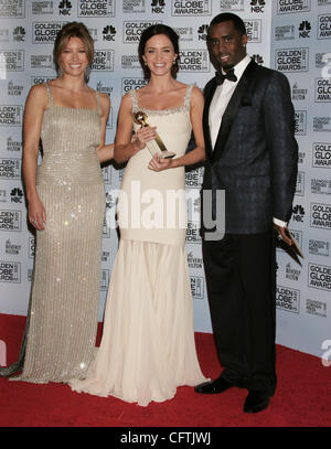 Jan 15, 2007 ; Los Angeles, CA, USA ; l'actrice Jessica Biel avec SEAN 'DIDDY' peigne et de l'actrice Emily Blunt, lauréat pour la meilleure interprétation féminine dans un rôle de soutien dans une série, dans la salle de presse au 64e congrès annuel Golden Globe Awards qui a eu lieu au Beverly Hilton Hotel. Crédit obligatoire : photo par Banque D'Images