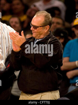 Jan 22, 2007 ; Los Angeles, CA, USA ; acteur Jack Nicholson se trouve courtside pendant le jeu Los Angeles Lakers contre les Golden State Warriors au Staples Center de Los Angeles. Crédit obligatoire : Photo par Armando Arorizo/ZUMA Press. ( ?) Copyright 2007 by Armando Arorizo Banque D'Images