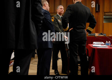 Jan 25, 2007 - Washington, DC, USA - Brig. Le général Michael Jones, un Moyen-orient conseiller sur les affaires politiques et militaires de l'état-major des armées avant une audition avec la commission des relations étrangères du Sénat sur des stratégies de reconstruction de l'Iraq. Banque D'Images