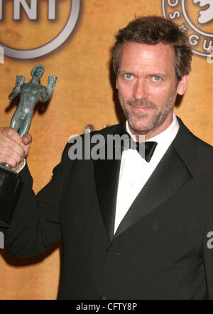 Jan 28, 2007 ; Hollywood, Californie, USA ; acteur Hugh Laurie à la 13e assemblée annuelle tenue SAG Awards au Shrine Auditorium à Los Angeles crédit obligatoire : Photo par Paul Fenton/ZUMA Press. (©) Copyright 2007 by Paul Fenton Banque D'Images