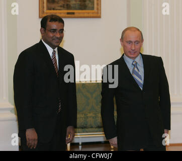 Moscou. Le président russe Vladimir Poutine a rencontré Bharrat Jagdeo(l)- Le Président de la République du Guyana. Banque D'Images