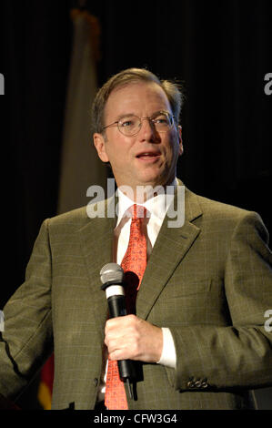 Feb 02, 2007 ; San José, USA ; Chef de la direction Eric Schmidt s'adresse à un rassemblement de la Silicon Valley d'affaires et aux leaders du San Jose McEnery Convention Center. Crédit obligatoire : Photo par Jérôme Brunet/ZUMA Press. (©) Copyright 2007 by Jerome Brunet Banque D'Images