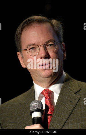 Feb 02, 2007 ; San José, USA ; Chef de la direction Eric Schmidt s'adresse à un rassemblement de la Silicon Valley d'affaires et aux leaders du San Jose McEnery Convention Center. Crédit obligatoire : Photo par Jérôme Brunet/ZUMA Press. (©) Copyright 2007 by Jerome Brunet Banque D'Images