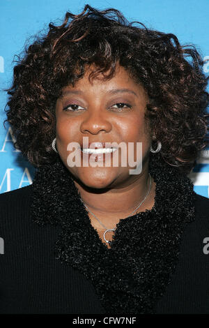 Feb 10, 2007 ; Los Angeles, CA, USA ; l'actrice Loretta Devine pendant les arrivées à la 38ème NAACP Image Awards prête-nom Déjeuner tenu au Beverly Hills Hotel à Los Angeles, CA. Crédit obligatoire : Photo par Jerome Ware/ZUMA Press. (©) Copyright 2007 by Jerome Ware Banque D'Images