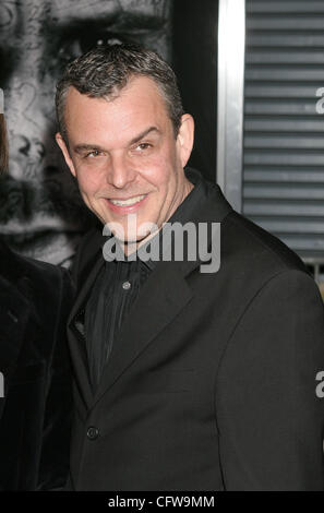 13 févr., 2007 ; Hollywood, CA, États-Unis ; l'acteur Danny Huston à l ' le nombre 23' Los Angeles Premiere tenue à l'Orpheum Theatre, Los Angeles. Crédit obligatoire : Photo par Paul Fenton/ZUMA Press. (©) Copyright 2007 by Paul Fenton Banque D'Images