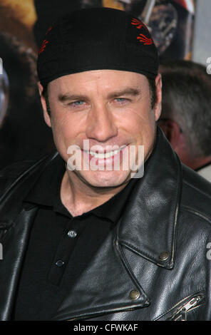 (C)Étoiles Media Photos Photo par Scott Weiner John Travolta qui stars dans son dernier long-métrage Wild Hogs assiste à la première pour la tenue à El Capitian Theatre à Hollywood, Californie 27/02/07. Banque D'Images