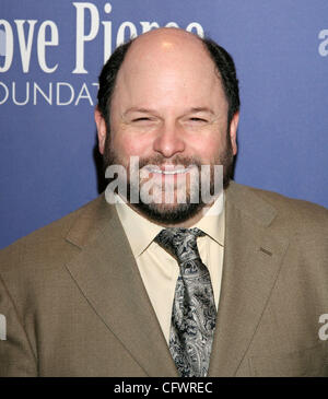 Mar 07, 2007 - Los Angeles, CA, USA - JASON ALEXANDER arrivant à la 15e édition annuelle de la maladie d'avantage, 'une nuit à Sardi's fundraiser" et de la remise de prix, qui a eu lieu au Beverly Hilton Hotel à Los Angeles. (Crédit Image : © Camilla Zenz/ZUMA Press) Banque D'Images
