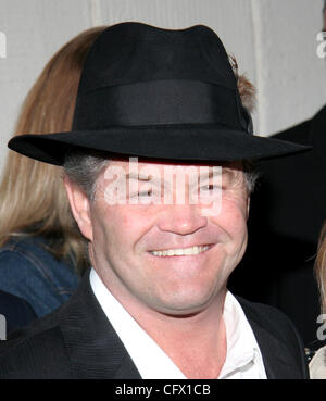 Mar 18, 2007 - Los Angeles, CA, USA - MICKEY DOLENZ au Los Angeles première du film 'Le canular" tenu à la Mann Festival Westwood Village. (Crédit Image : Banque D'Images