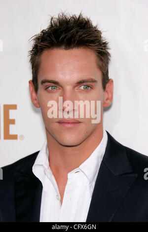 Mar 26, 2007 ; Hollywood, Californie, USA ; acteur JONATHAN RHYS MEYERS à la première mondiale de Showtime 'Le Tudors' tenue à l'Egyptian Theatre. Crédit obligatoire : Photo de Lisa O'Connor/ZUMA Press. (©) Copyright 2007 by Lisa O'Connor Banque D'Images