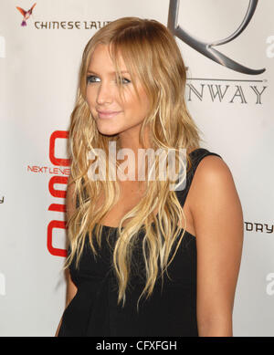 Apr 12, 2007 - New York, NY, USA - Ashlee Simpson à l'ouverture de "la Piste" un nouveau club lounge sur la 28e rue à New York City. (Crédit Image : © Dan Herrick-KPA/Dan Herrick/ZUMA Press) Banque D'Images