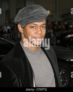 Apr 12, 2007 ; Los Angeles, Californie, USA ; acteur SHEDRACK ANDERSON lors de la première mondiale de Hollywood Redline tenue au Grauman's Chinese Theatre, à Hollywood. Crédit obligatoire : Photo par Paul Fenton/ZUMA Press. (©) Copyright 2007 by Paul Fenton Banque D'Images