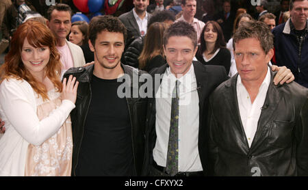 Apr 30, 2007 - New York, NY, USA - Acteurs Bryce Dallas Howard, James Franco, Topher Grace et Thomas Haden Church à partir de la distribution du nouveau film 'Spider-Man 3' au 'aujourd'hui' show qui a eu lieu du Rockefeller Plaza. (Crédit Image : © Nancy/Kaszerman ZUMA Press) Banque D'Images