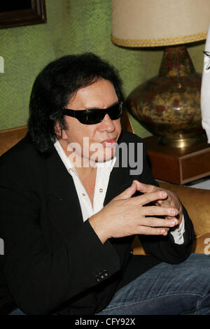 14 février 2007 - Hollywood, Californie, États-Unis - K51808EG.MAGIC SHOW .CONVENTION CENTER, LAS VEGAS, NEVADA 02-13-2007. - 2007.GENE SIMMONS(Image Crédit : Â© Ed Geller/Globe Photos/ZUMAPRESS.com) Banque D'Images