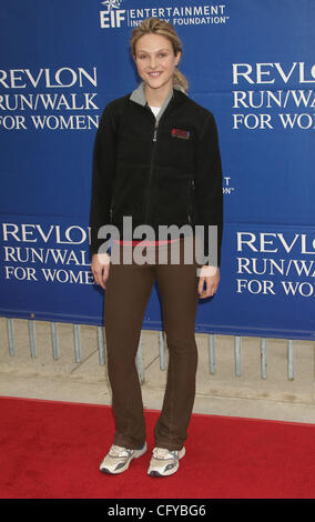 12 mai, 2007 ; Los Angeles, Californie, USA ; modèle et porte-parole de Revlon BEAU GARRETT à la 14e assemblée annuelle tenue à Runwalk Revlon Downtown Los Angeles au Los Angeles Coliseum crédit obligatoire : Photo par Paul Fenton/ZUMA Press. (©) Copyright 2007 by Paul Fenton Banque D'Images