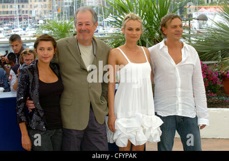 Emma de Caunes, Denys Arcand, Diane Kruger et Marc Labreche Banque D'Images