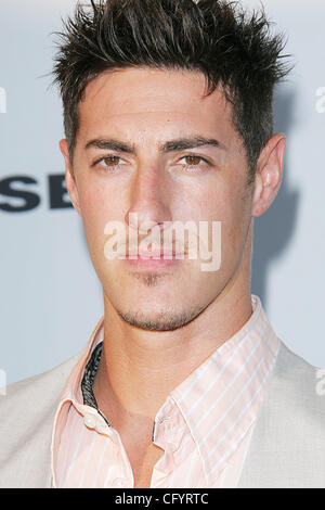 © 2007 Jerome Ware/Zuma Press Acteur Eric Balfour pendant les arrivées à l'ouverture de magasin Diesel sur Melrose Place à Los Angeles, CA. Le mercredi 30 mai 2007 Le magasin Diesel Los Angeles, CA Banque D'Images