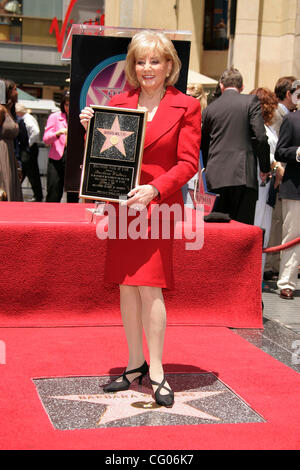 14 juin 2007 - Hollywood, Californie, USA - Newswoman Barbara Walters quand elle reçoit une étoile sur le Walk of Fame. (Crédit Image : © Lisa O'Connor/ZUMA Press) Banque D'Images