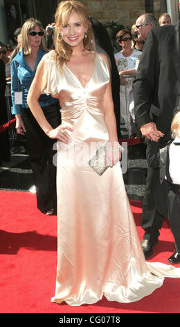 Jun 15, 2007 ; Hollywood, Californie, USA ; l'actrice ASHLEY JONES lors du 34e Gala des Prix Daytime Emmy au Kodak Theatre, à Hollywood. Crédit obligatoire : Photo par Paul Fenton/ZUMA Press. (©) Copyright 2007 by Paul Fenton Banque D'Images