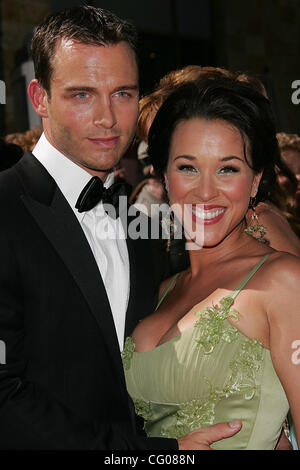 © 2007 Jerome Ware/Zuma Press ERIC MARTSOLF et LISA MARTSOLF pendant les arrivées à la 34e édition du Gala des Prix Daytime Emmy au Kodak Theatre à Hollywood, CA. Vendredi, 15 juin 2007, le Kodak Theatre de Hollywood, CA Banque D'Images