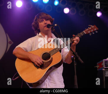 Jun 16, 2007 Manchester, TN, USA, Musicien KELLER WILLIAMS il se produit dans le cadre de la 2007 Bonnaroo Music and Arts Festival qui a eu lieu à Manchester. Copyright 2007 Jason Moore. Crédit obligatoire : Jason Moore Banque D'Images