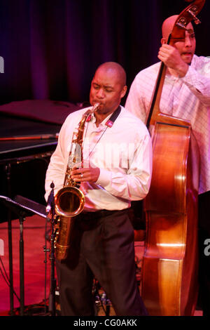 Le Branford Marsalis (saxophone et clarinette) à l'hôtel de ville au cours de JVC Jazz Festival 2007 (24e année) le 20 juin 2007. L'exécution avec lui ; Jeff 'Tain' Watts à la batterie Joey Calderazzo piano Eric revis à la basse Banque D'Images