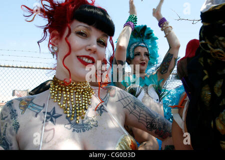 Jun 23, 2007 - New York, New York, USA - Coney Island. 25e édition du défilé de sirène. (Crédit Image : © Condyles Kirk/ZUMA Press) Banque D'Images