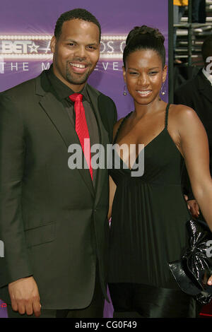 © 2007 Jerome Ware/Zuma Press ERIC ROBERTS et l'invité pendant les arrivées au BET Awards 2007 qui s'est tenue au Shrine Auditorium à Los Angeles, CA. Le mardi 26 juin 2007 Le Shrine Auditorium de Los Angeles, CA Banque D'Images