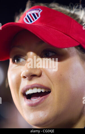 Jul 06, 2007 - Newport Beach, CA, USA - Anna Kournikova (26) joue pour les capitales de Sacramento à la Newport Beach Breakers dans World Team Tennis 2007. Un ancien joueur de tennis professionnel russe et le modèle. Bien qu'elle n'a jamais remporté un tournoi majeur des célibataires, elle est devenue l'un des plus connus te Banque D'Images