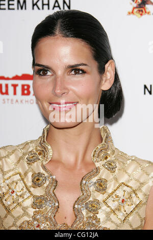 © 2007 Jerome Ware/Zuma Press actrice ANGIE HARMON pendant les arrivées à l'DesignCare 2007 tenue à une résidence privée à Malibu, CA. Samedi, 21 juillet 2007, Malibu, CA Banque D'Images