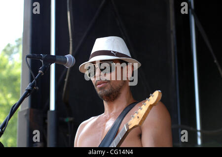 Jul 24, 2007 - Virginia Beach, VA, USA - Le Vans Warped Tour sur sa 13e année apporte à la POIVRE Verizon Amphitheatre Virginia Beach. (Crédit Image : © Jeff Moore/ZUMA Press) Banque D'Images