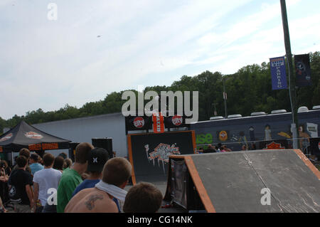 Jul 24, 2007 - Virginia Beach, VA, USA - Bikers au Vans Warped Tour à l'Amphithéâtre Verizon Virginia Beach. (Crédit Image : © Jeff Moore/ZUMA Press) Banque D'Images