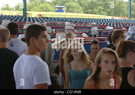 Jul 24, 2007 - Virginia Beach, VA, USA - Fans au Vans Warped Tour à l'Amphithéâtre Verizon Virginia Beach. (Crédit Image : © Jeff Moore/ZUMA Press) Banque D'Images