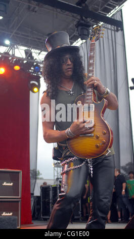 Le 5 août, 2007 Baltimore, MD, USA, SLASH, guitariste du groupe Velvet Revolver il se produit dans le cadre de la deuxième édition du Virgin Festival qui a eu lieu à la piste Pimlico Race Course situé dans le centre-ville de Baltimore. Le festival a attiré plus de 35 000 fans pour les deux jours du festival qui est présent par Virgin Banque D'Images