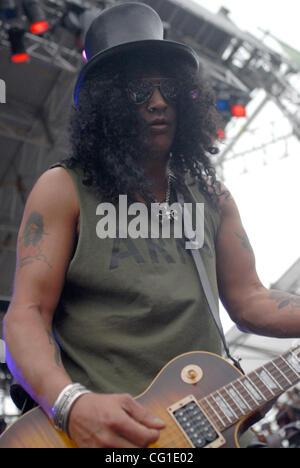 Le 5 août, 2007 Baltimore, MD, USA, SLASH, guitariste du groupe Velvet Revolver il se produit dans le cadre de la deuxième édition du Virgin Festival qui a eu lieu à la piste Pimlico Race Course situé dans le centre-ville de Baltimore. Le festival a attiré plus de 35 000 fans pour les deux jours du festival qui est présent par Virgin Banque D'Images