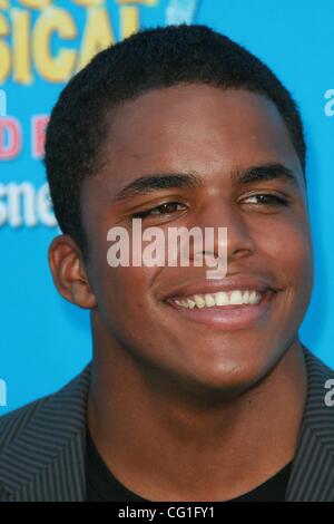 14 août 2007 - Hollywood, Californie, États-Unis - K54435EG.PREMIÈRE MONDIALE DE DISNEY'S HIGH SCHOOL MUSICAL '' '' DEUX TENUE AU CENTRE-VILLE DE DISNEYLAND ANAHEIM , CA 08-14-2007. - 2007.CHRIS WARREN JR(Image Crédit : Â© Ed Geller/Globe Photos/ZUMAPRESS.com) Banque D'Images