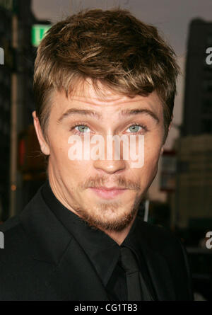 Aug 28, 2007 - New York, NY, USA -Acteur GARRETT HEDLUND au hall des arrivées pour le New York premiere phrase de 'la mort' qui s'est tenue au Tribeca Cinemas. (Crédit Image : © Nancy/Kaszerman ZUMA Press) Banque D'Images