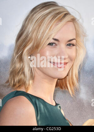 24 juillet 2011 - San Diego, Californie, États-Unis - YVONNE STRAHOVSKI arrive à l 'Cowboys and Aliens' première mondiale au cours du tapis rouge International Comic Con 2011. (Crédit Image : &# 169 ; Mark/ZUMAPRESS.com) Samala Banque D'Images