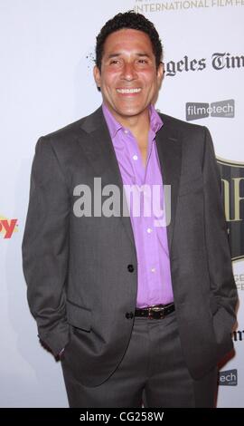 24 juillet 2011 - Los Angeles, Californie, États-Unis - Oscar Nunez.Festival International du Film LA PROJECTION DE ''sans les hommes'' 2011 à l'Egyptian Theatre, Los Angeles CA. Le 24 juillet 2011.-(L'image Crédit : Â©/TLeopold ZUMAPRESS.com)/Photos Globe Banque D'Images