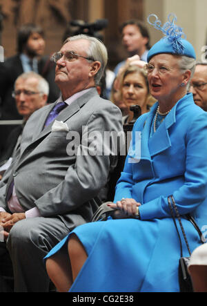 Septembre 06, 2011 - Moscou, Russie - la Reine Margrethe II de Danemark et son époux le Prince Henrik de Danemark lors d'une visite au Musée Pouchkine. La reine Margrethe est de tenir des pourparlers officiels à Moscou, puis à Saint-Pétersbourg. (Crédit Image : © PhotoXpress/ZUMAPRESS.com) Banque D'Images