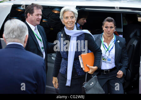 26 octobre 2011 - Bruxelles, BXL, Belgique - Directeur général du FMI Christine Lagarde arrive avant un Conseil européen au Bâtiment Justus Lipsius, siège de l'UE à Bruxelles, Belgique le 2011-10-26 La Commission européenne a appelé les dirigeants de la zone euro de fournir une "réponse à" crédible Banque D'Images