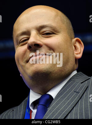 26 octobre 2011 - Bruxelles, BXL, Belgique - secrétaire d'État aux relations de l'UE Mikolaj Dowgielewicz tient la conférence de presse après la réunion du Conseil européen au Bâtiment Justus Lipsius, siège de l'UE à Bruxelles, Belgique le 2011-10-26 La Commission européenne a demandé au leader de la zone euro Banque D'Images