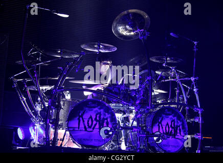 9 novembre 2011 - Miami Beach, Floride, États-Unis - batteur Korn Ray allée couverte du blanc effectue sur scène au Fillmore à Miami Beach, Floride. (Crédit Image : © Luis Blanco/Southcreek/ZUMApress.com) Banque D'Images