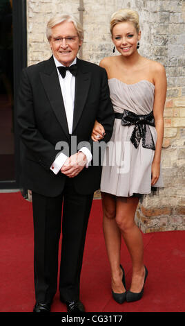 William Roache MBE et Parkinson Sacha participant à la Loterie Nationale Awards 2010, Roundhouse, Londres, Angleterre - 04.09.10 Banque D'Images