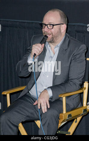 Paul Giamatti lors d'une preview de "Barney's version" de l'Initiative Creative Coalition Spotlight Dépistage - Série : New York, USA - 10.01.11 Banque D'Images